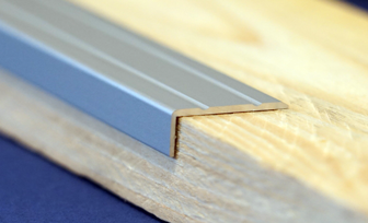 Aluminiumsonderprofil Aluminium gerieft