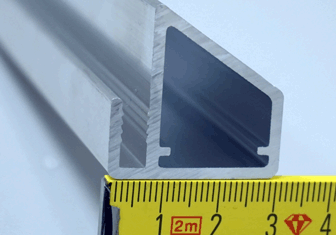Aluminiumspezialprofil für ALUCOBOND Aluminium gepresst