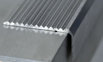 Aluminiumsonderprofil Aluminium gerieft