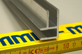 Aluminiumspezialprofil fr ALUCOBOND Aluminium gepresst