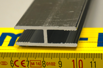Aluminiumspezialprofil fr ALUCOBOND Aluminium gepresst